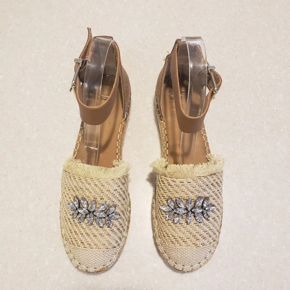 Crown Women's Vintage Bonfire 3 Brown Woven Embellished Size 7.5M